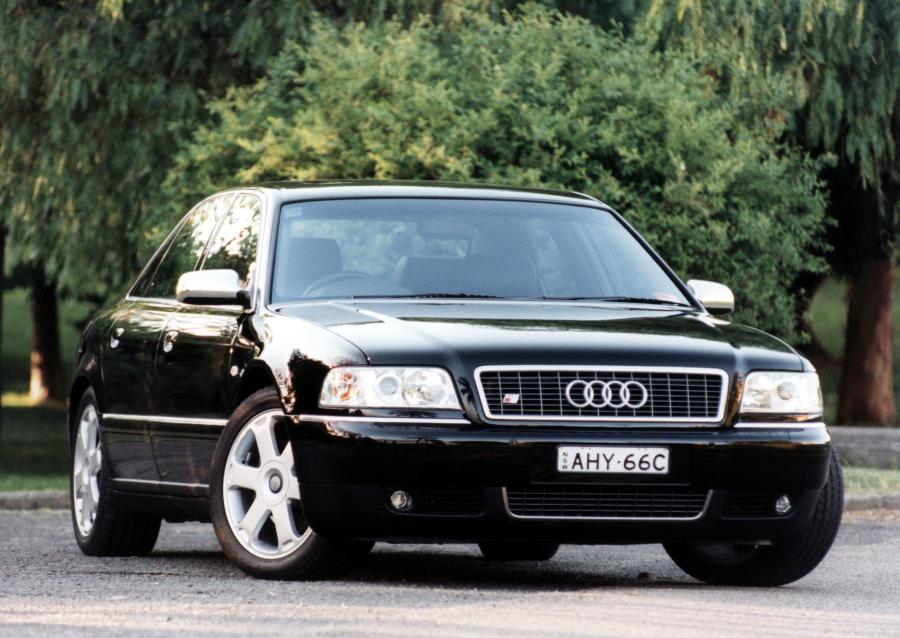  Audi S8 (D2) 1999 года  (AU) (фото 1 из 5)